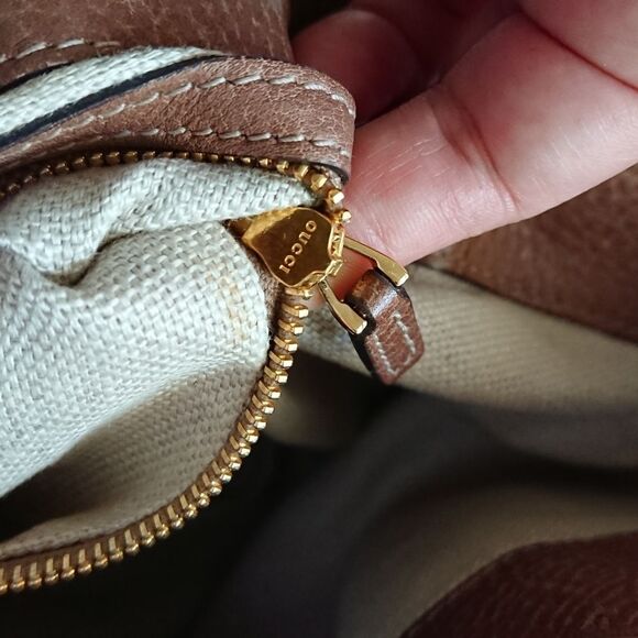 Gucci brown Pebbled Leather Bamboo Tassel tote bag - Picture 6 of 16